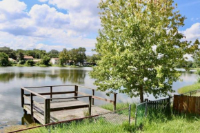 Peaceful Family Lake House